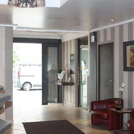 Europe And Hotel Reims