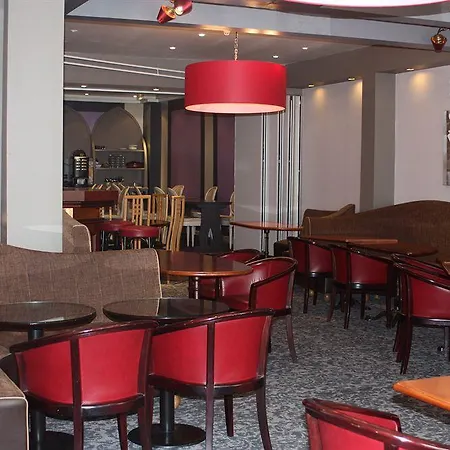 Hotel Kyriad&spa Centre 3*